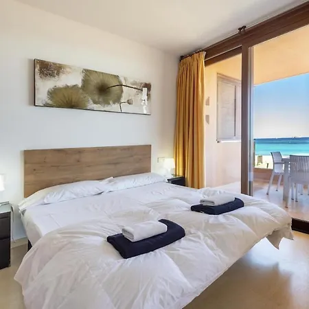 Modern Beachside Flat In Playa D'en Bossa - B *